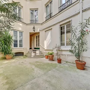  Apartment Charming & Cosy Flat In Heart Of Marais, 2min Walk To Art & Metier Museum
