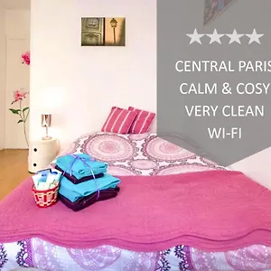 Studio De Charme Au Coeur De París