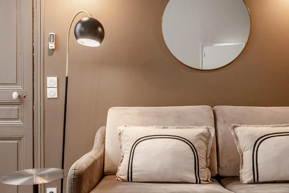 A11#Republiquemarais1Bedroomparis03Ac