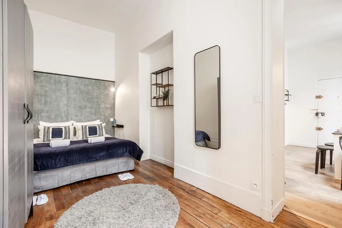 A11#Republiquemarais1Bedroomparis03Ac 0*, Paříž Francie