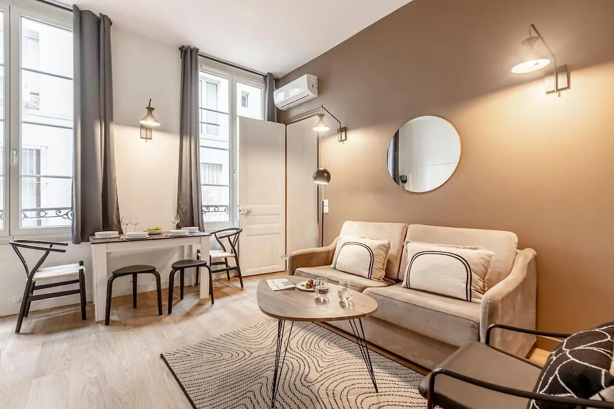 A11#Republiquemarais1Bedroomparis03Ac